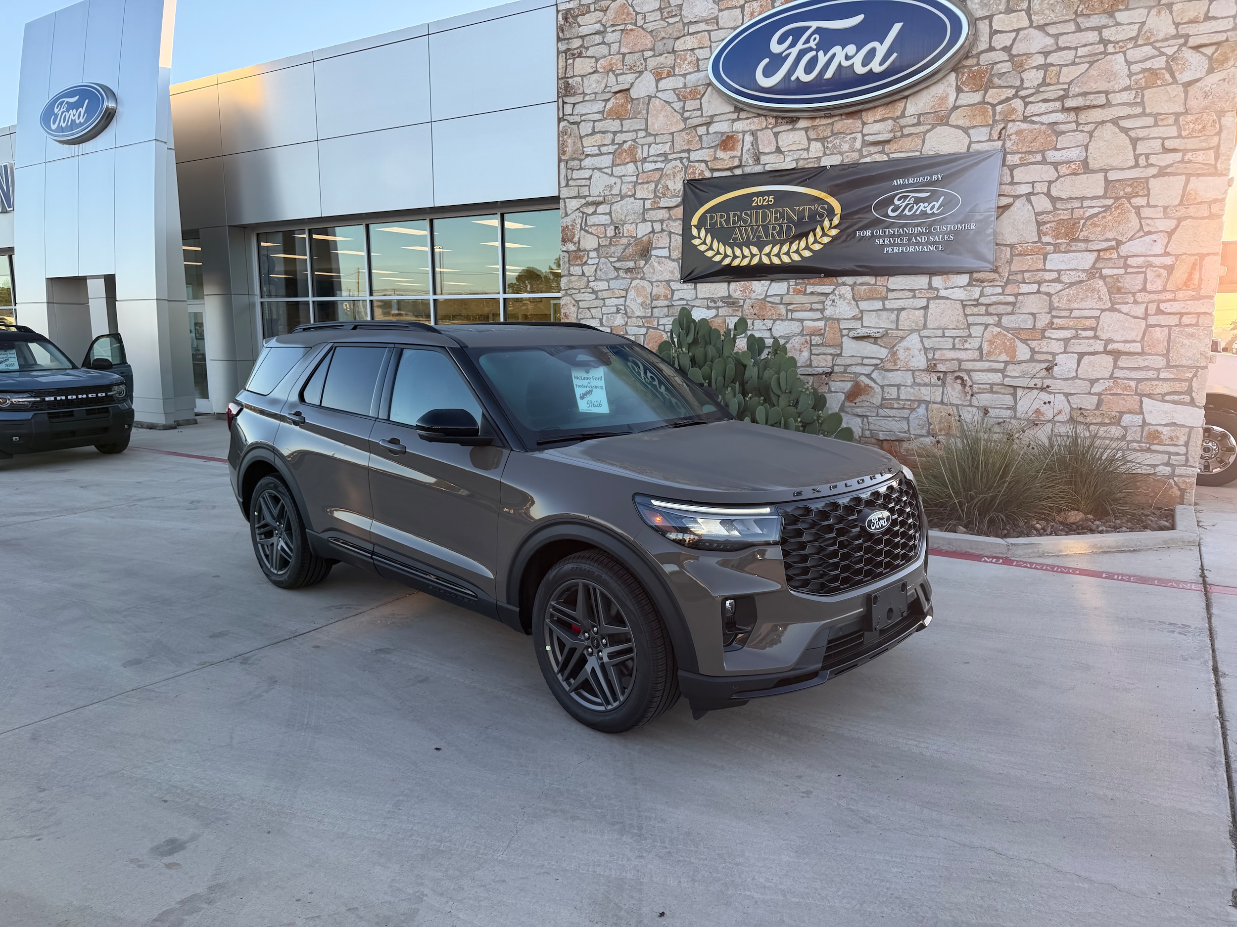 2027 Ford Explorer SUV 