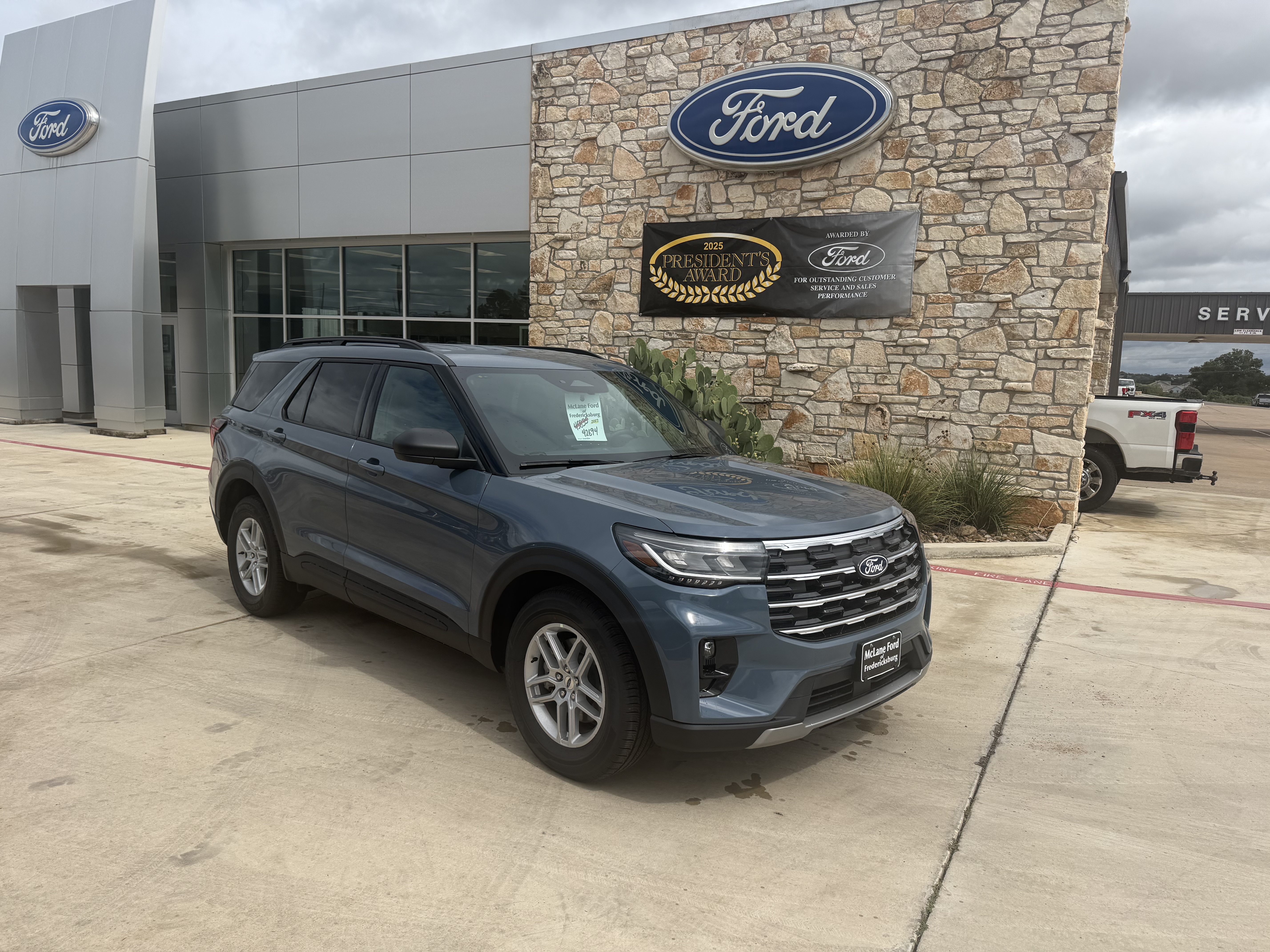 2027 Ford Explorer Active SUV
