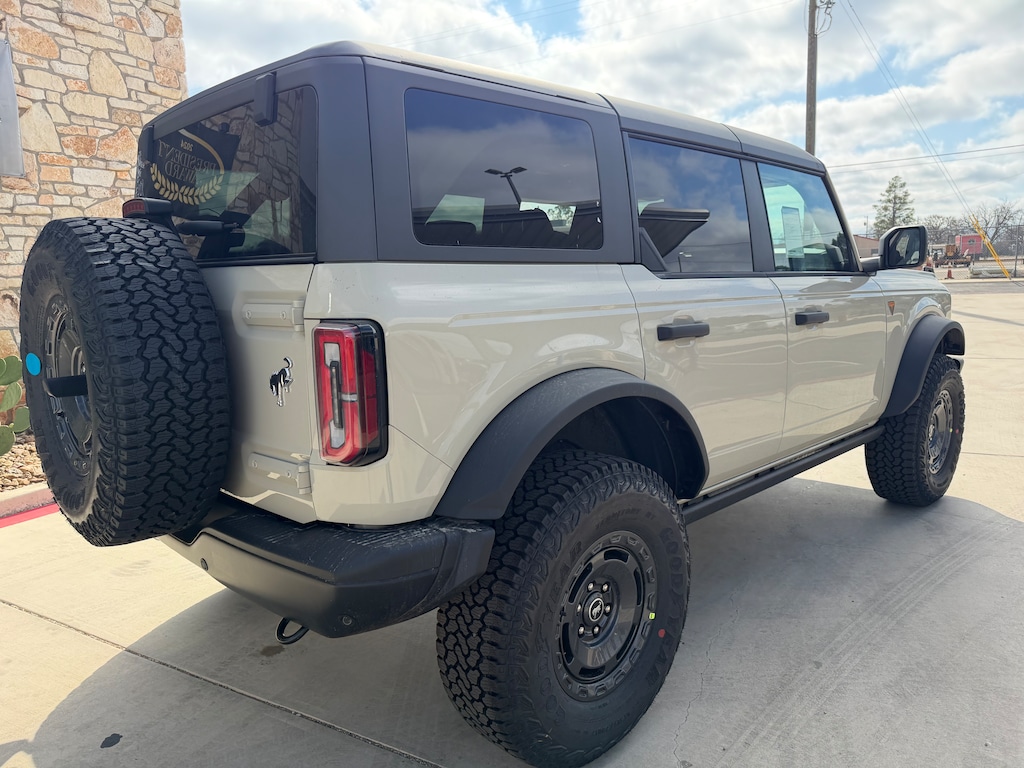 New 2025 Ford Bronco Badlands SUV