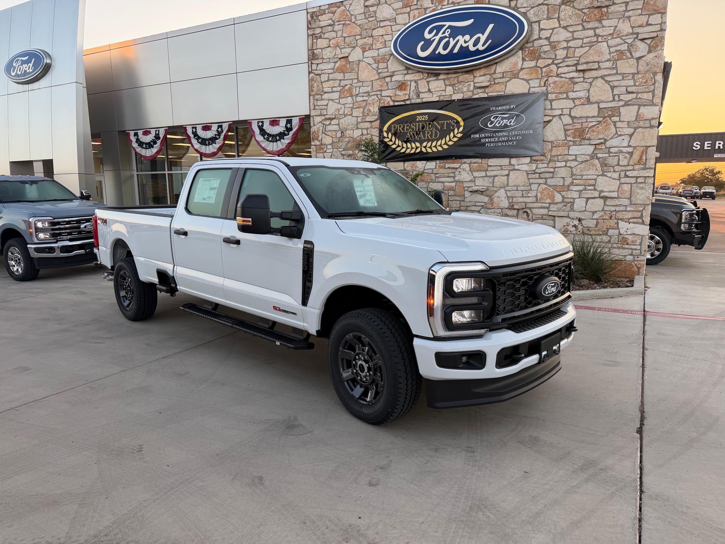 New 2027 Ford F-Series Sd F250 4X4 Crew/C