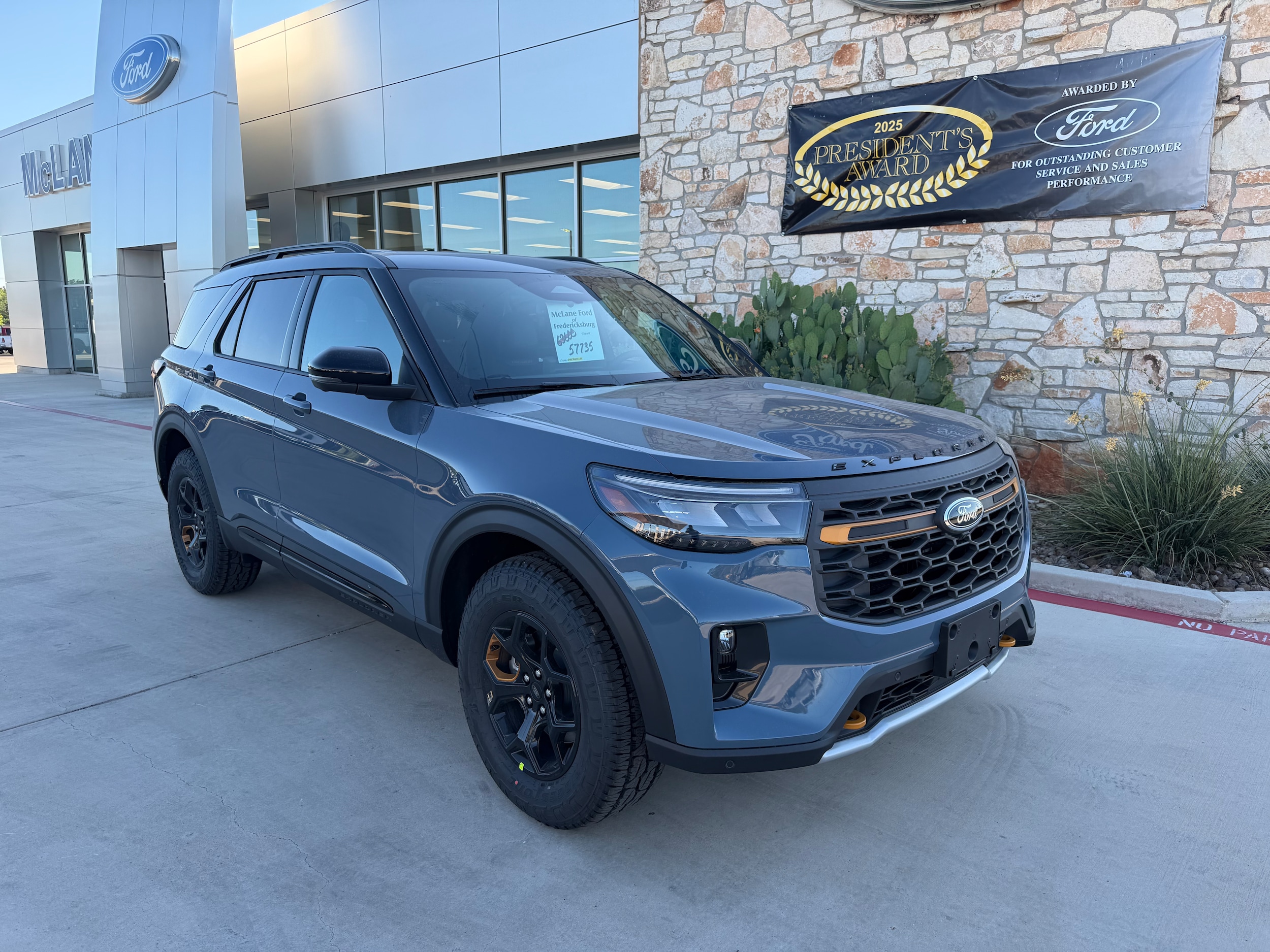 2026 Ford Explorer Tremor 4WD's photo