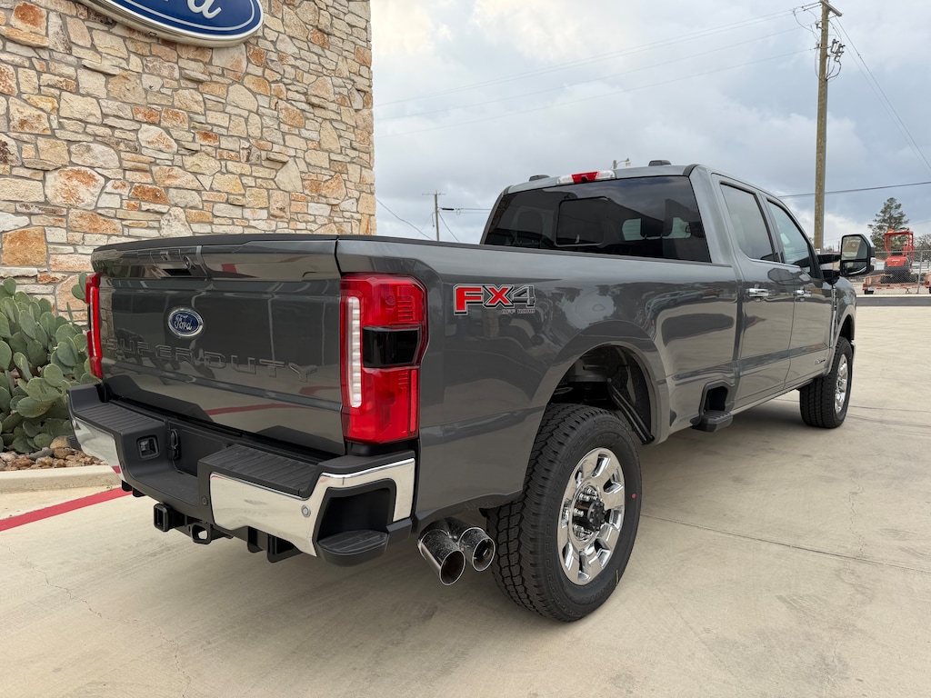 New 2026 Ford Super Duty F-350 Lariat TRUCK