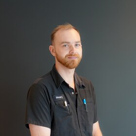 Staff member Henry H from ID_8d57f7