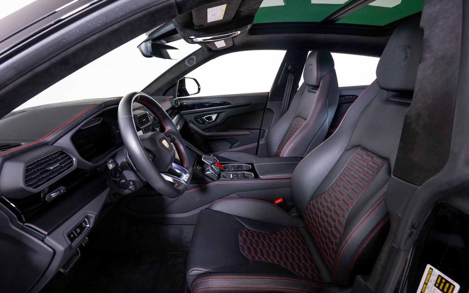 2024 Lamborghini Urus S - Photo 17