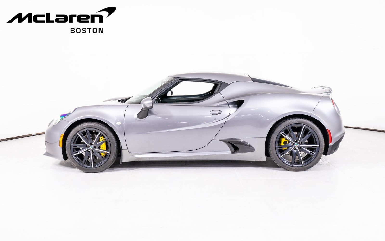2018 Alfa Romeo 4C Coupe photo 2