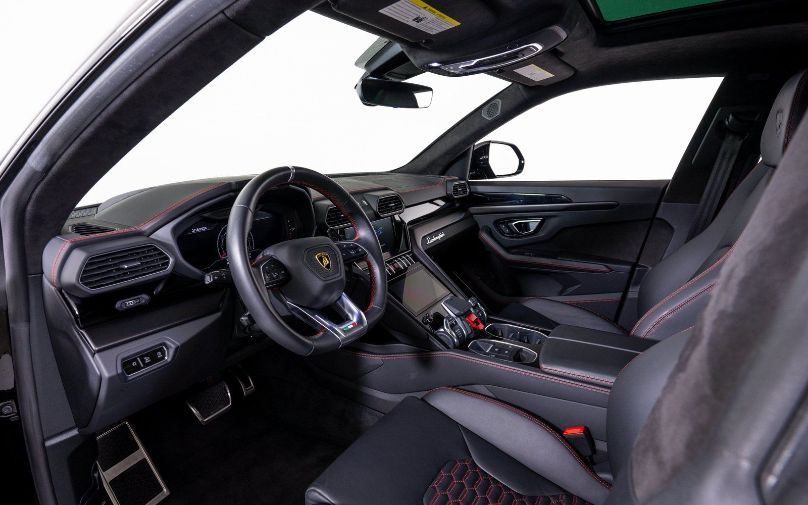 2024 Lamborghini Urus S - Photo 16