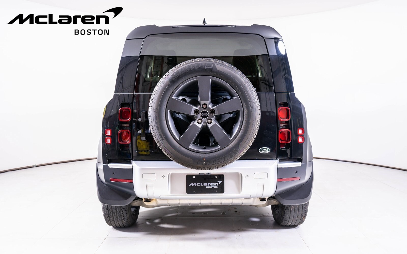 2022 Land Rover Defender S photo 4