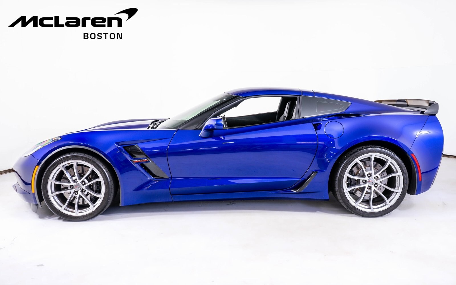 2017 Chevrolet Corvette Grand Sport 1LT photo 3
