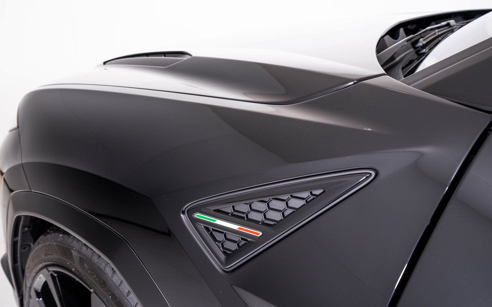 2024 Lamborghini Urus S - Photo 10