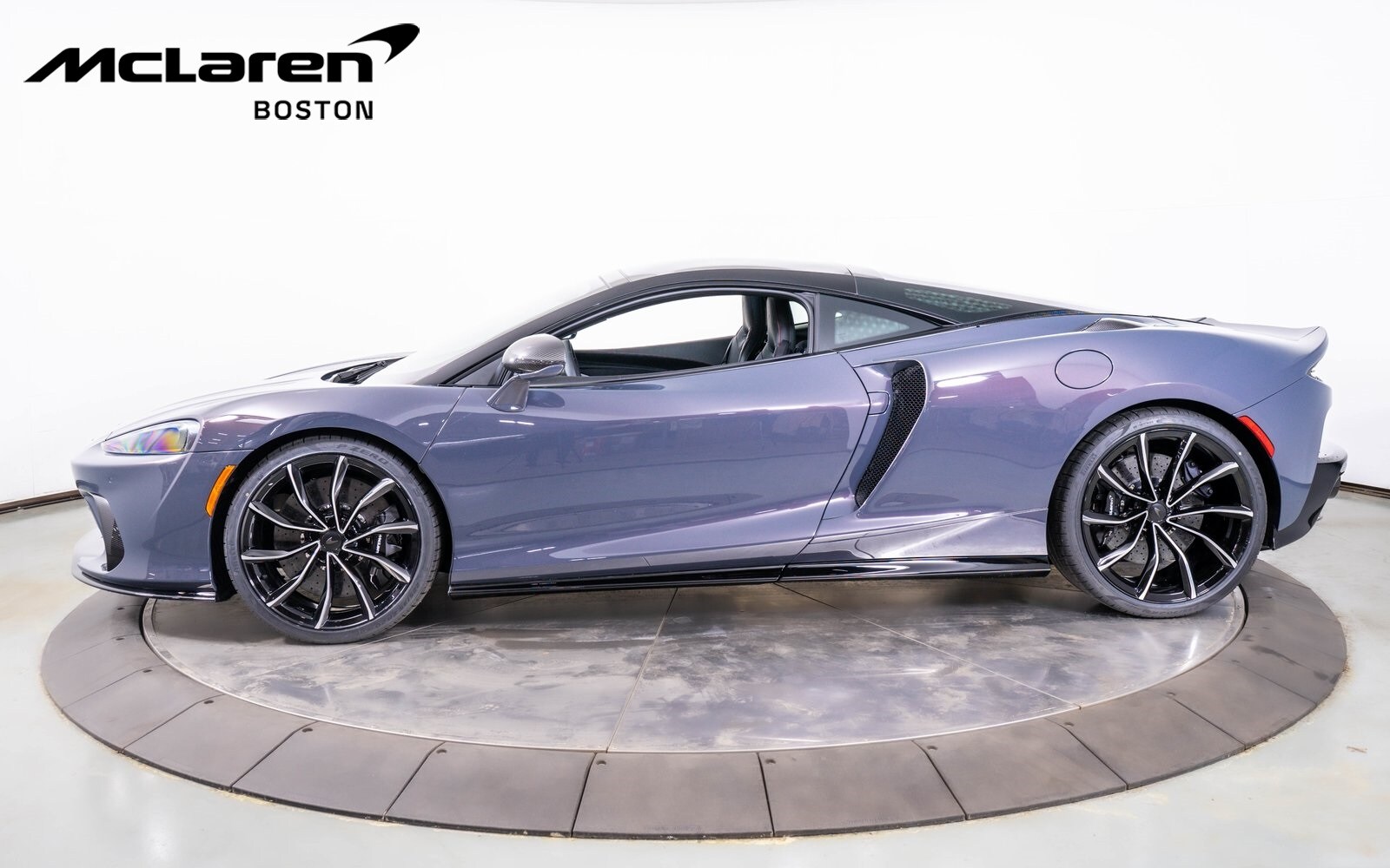 2025 Mclaren GTS photo 2