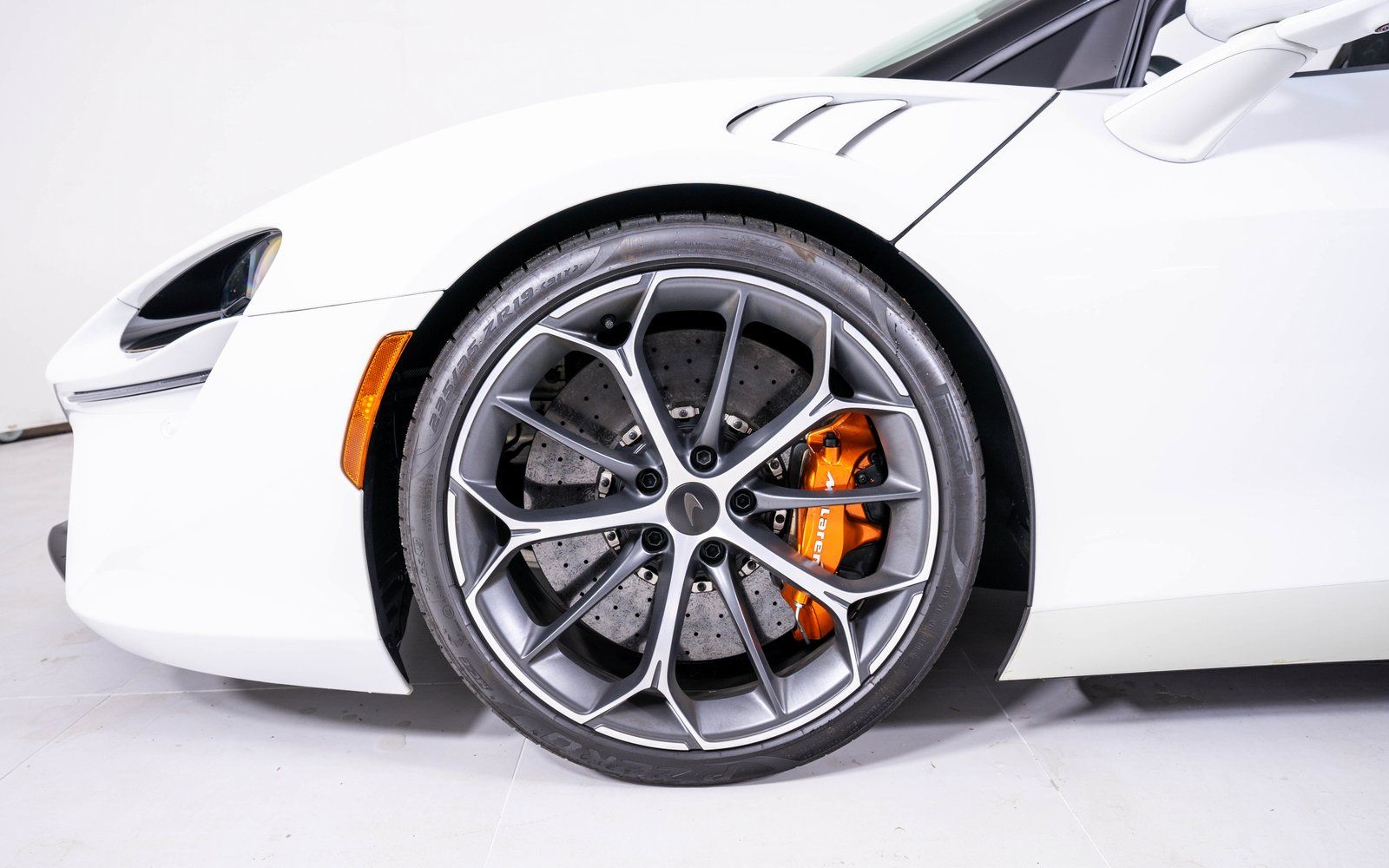 2025 McLaren Artura Performance - Photo 14