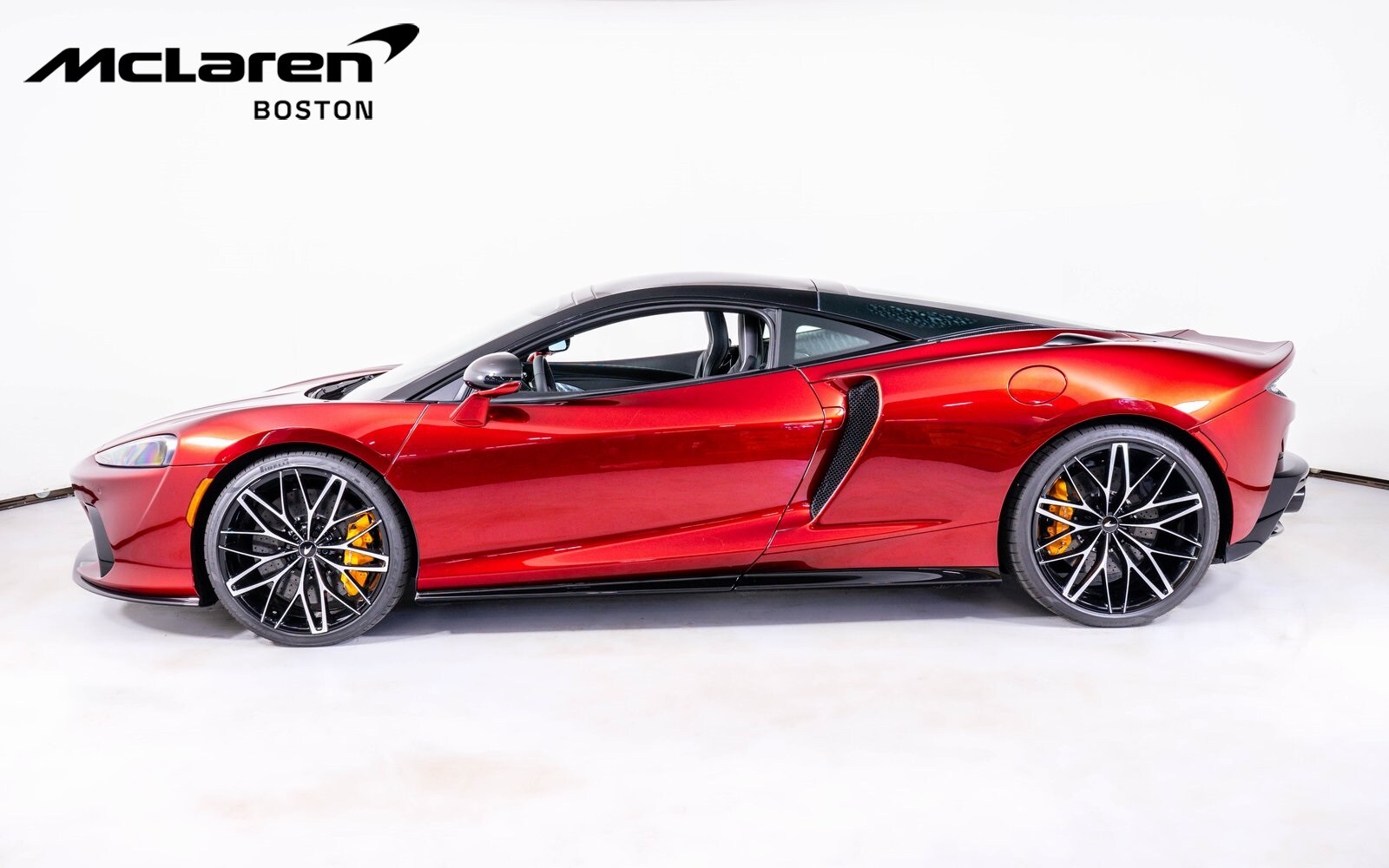 2025 Mclaren GTS photo 2