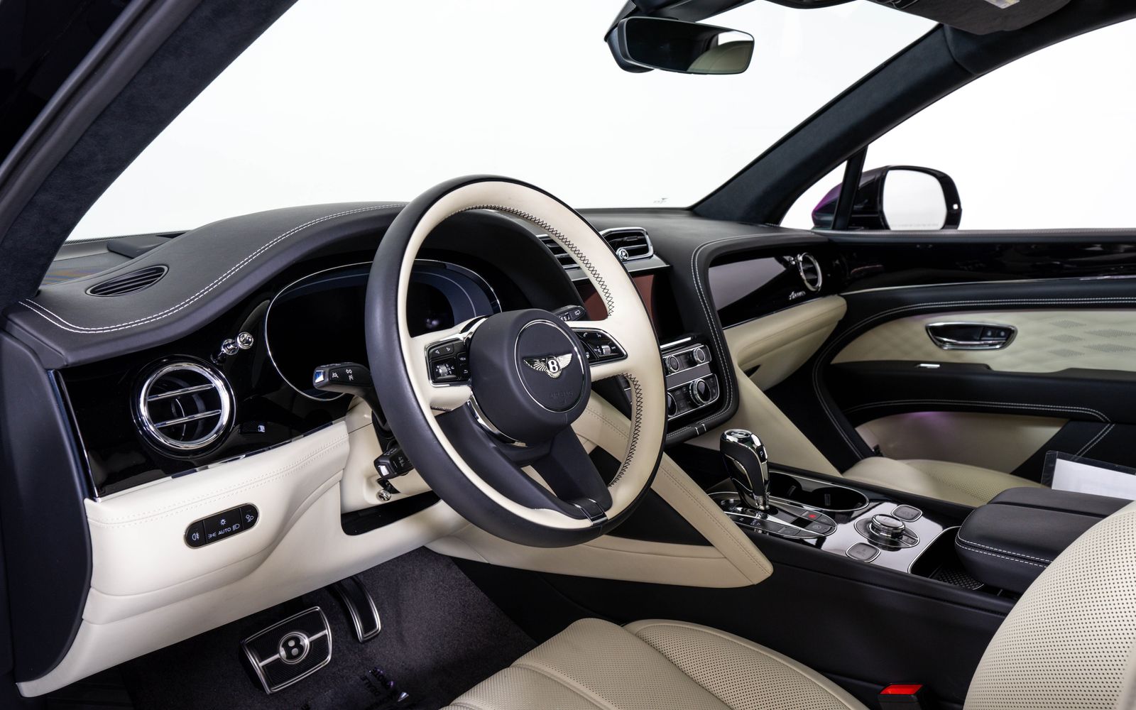 2025 Bentley Bentayga Azure - Photo 14