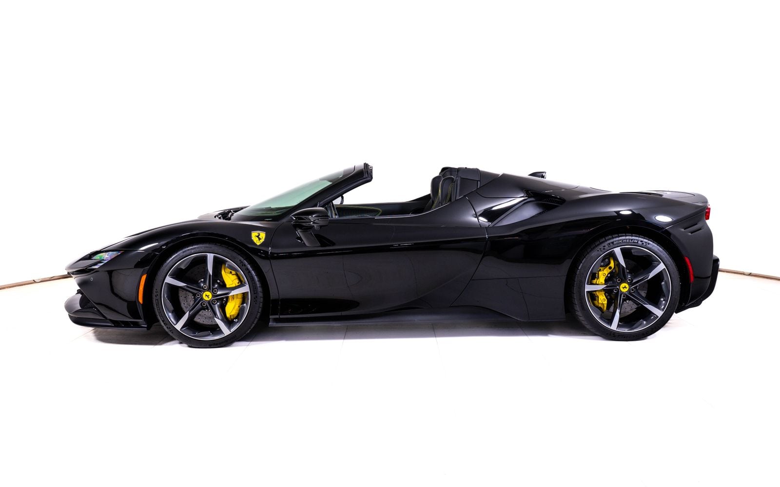 Used 2022 Ferrari SF90 Spider For Sale at McLaren Boston | VIN