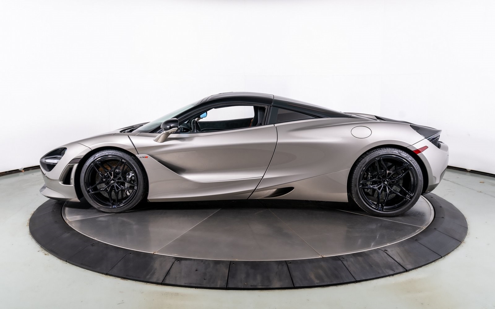 Certified 2019 McLaren 720S  with VIN SBM14DCA6KW003335 for sale in Norwell, MA