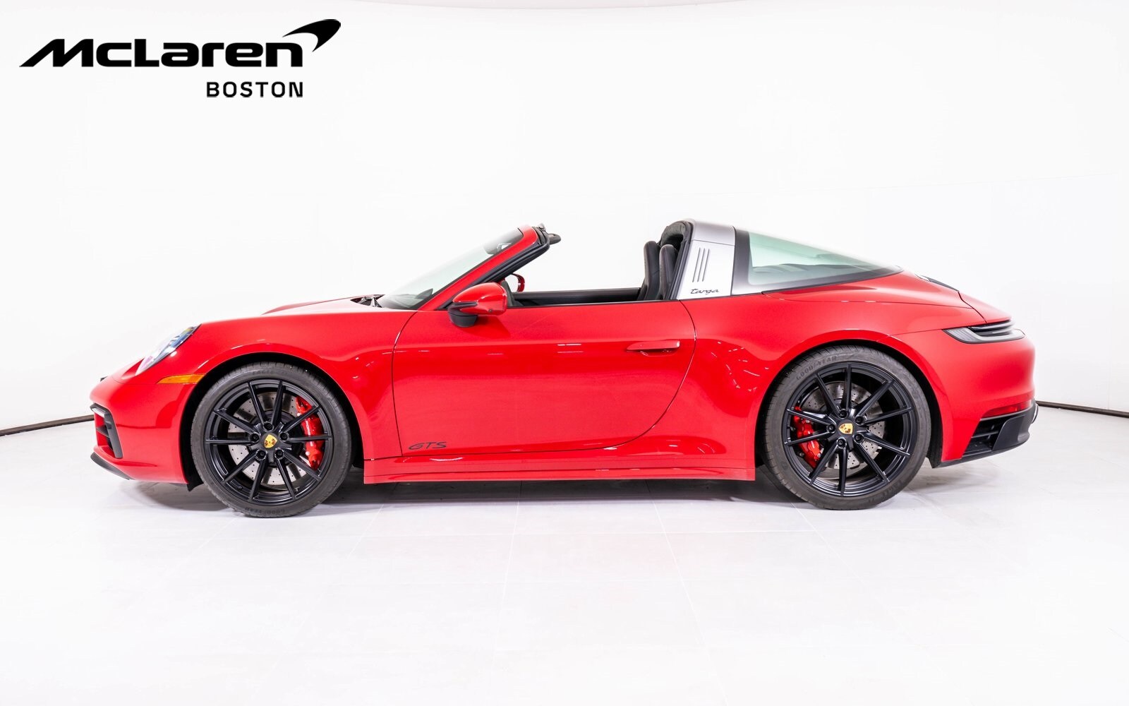 2022 Porsche 911 Targa 4S 4 GTS photo 2