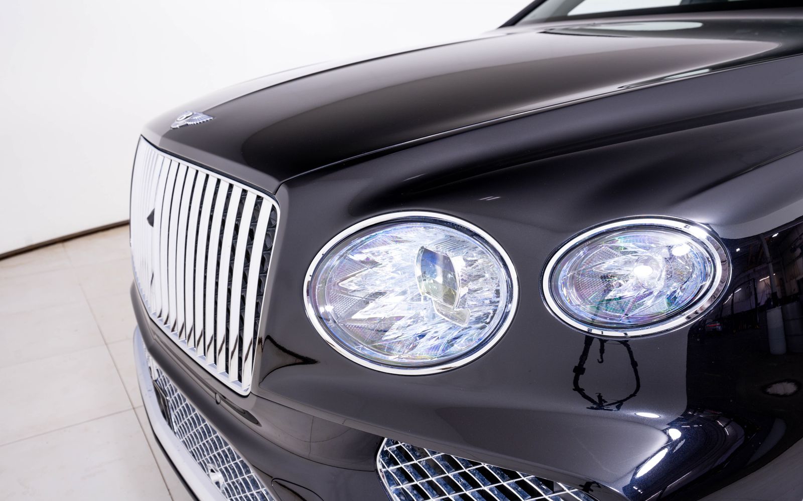 2025 Bentley Bentayga Azure - Photo 9