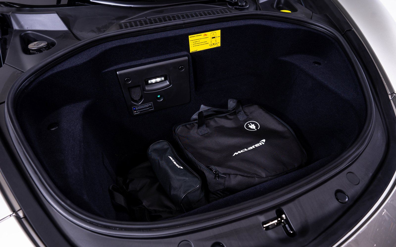 2025 McLaren Artura Vision - Photo 23