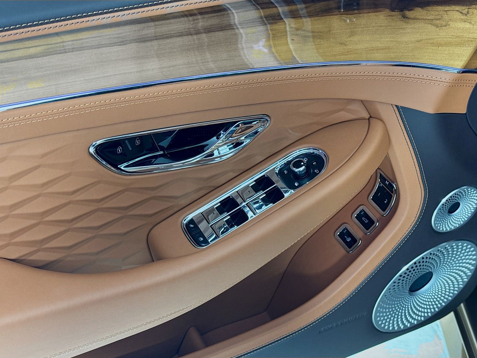 2025 Bentley Continental GT Speed - Photo 17