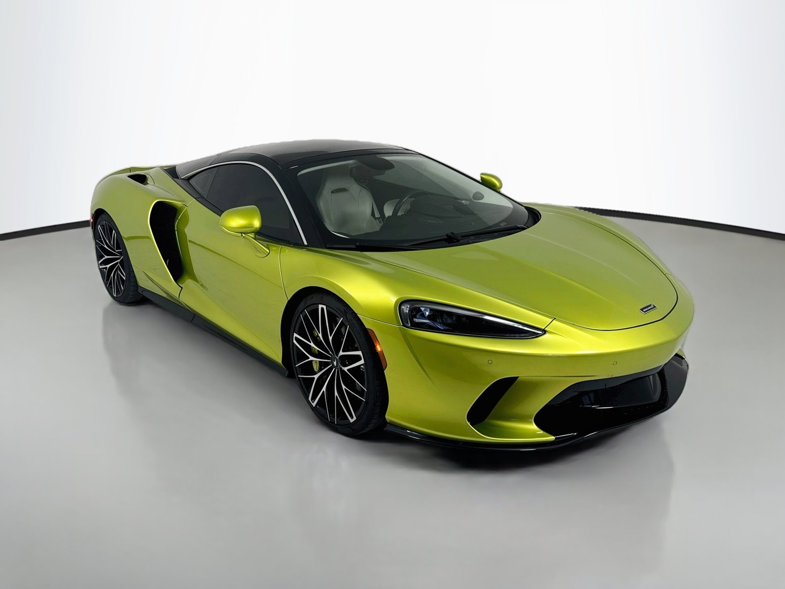 2023 McLaren GT