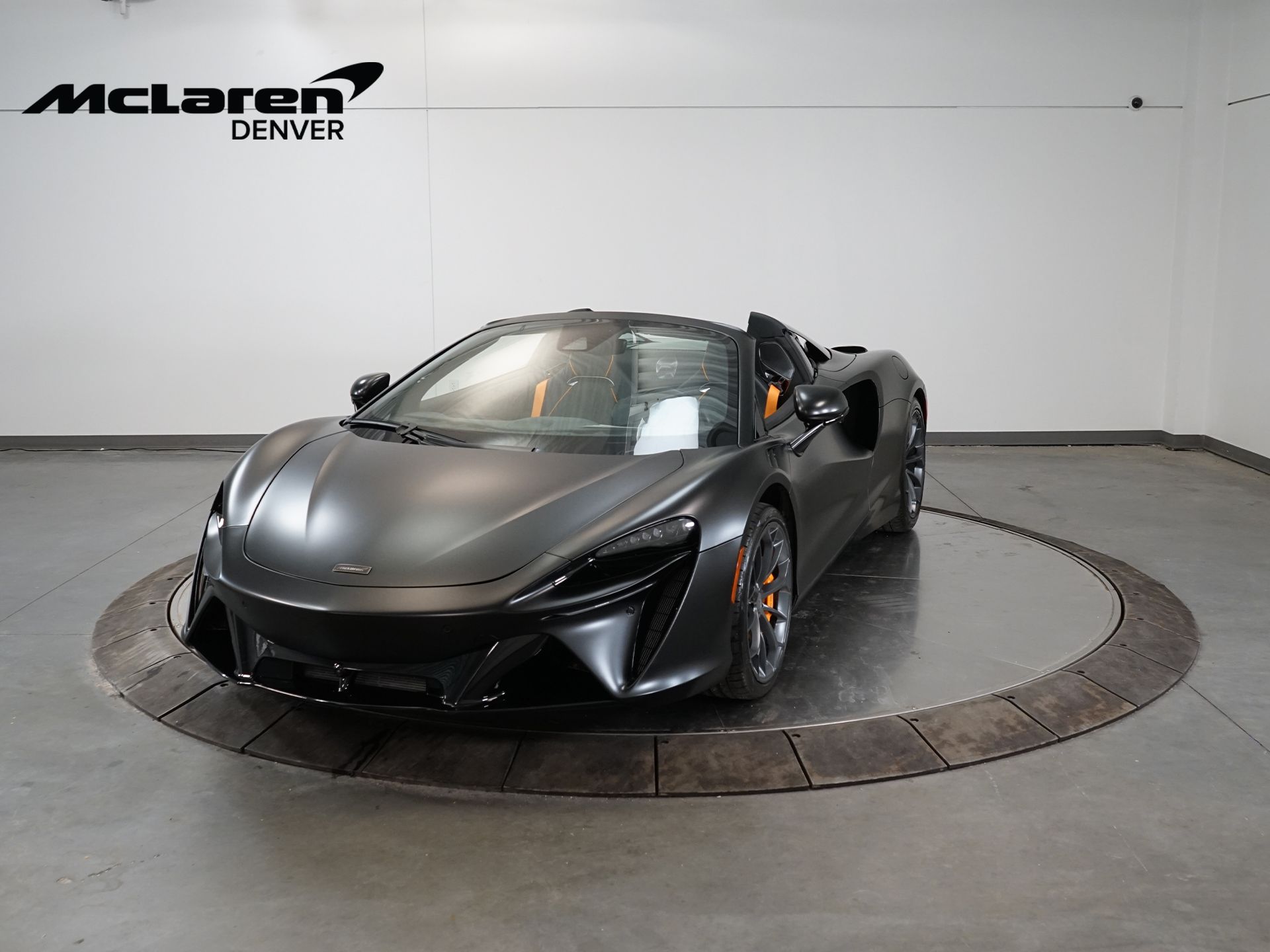 2025 McLaren Artura Performance's photo