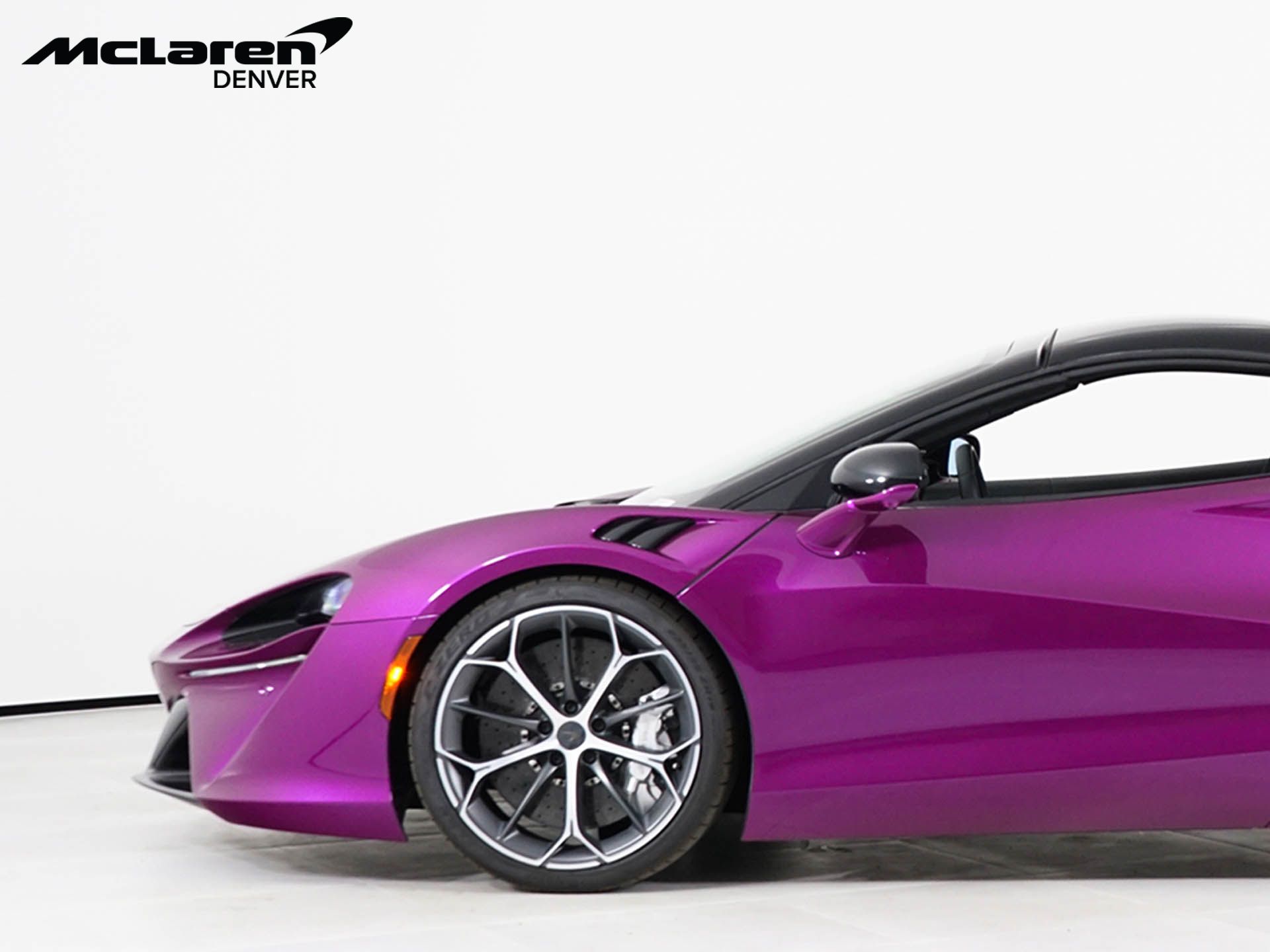 2026 McLaren Artura - Photo 12