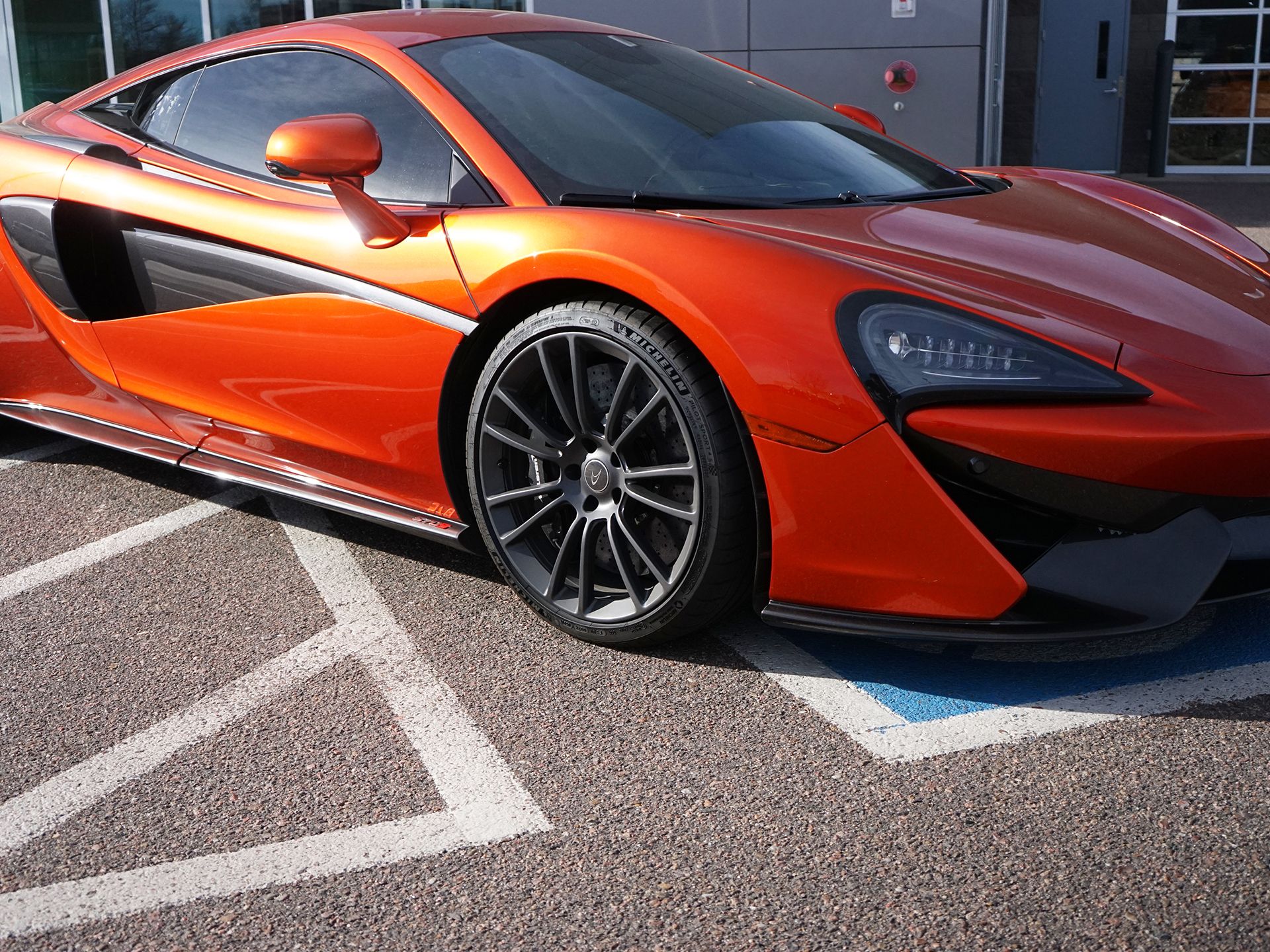 2017 McLaren 570S Base's photo