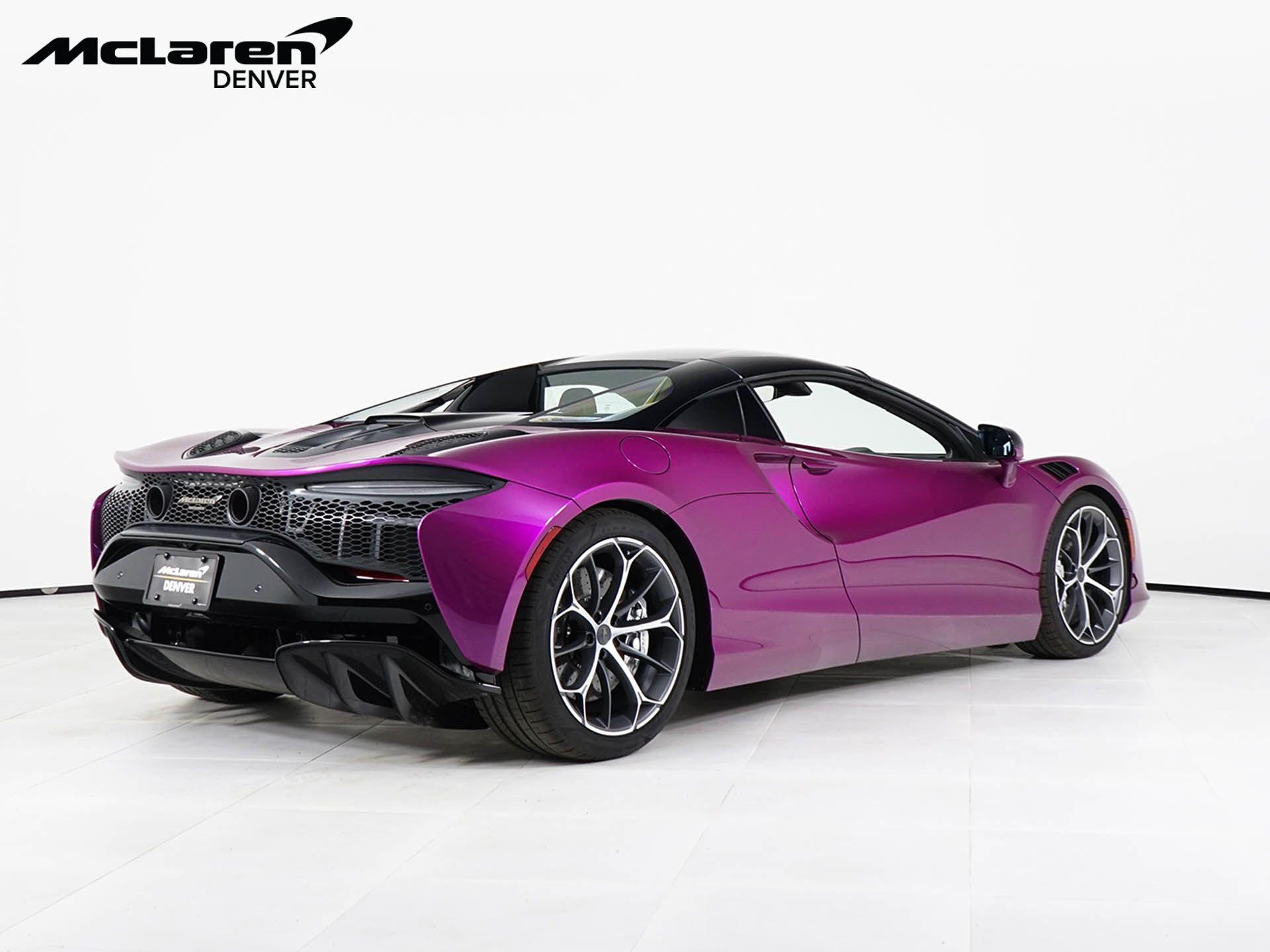 2026 McLaren Artura - Photo 8