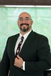 Staff member Larry Lueck from ID_34384d