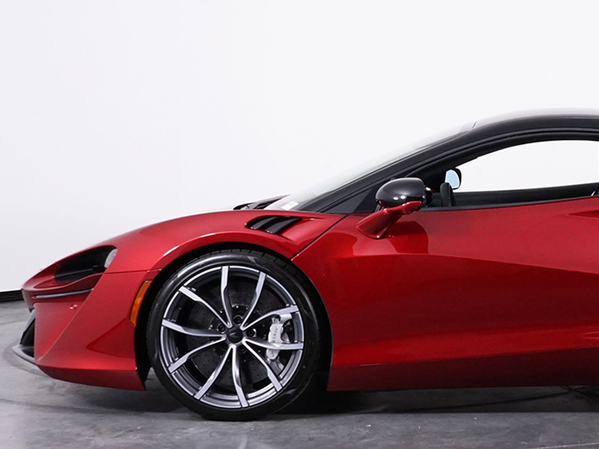 2026 McLaren Artura - Photo 12