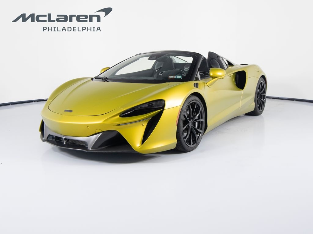 New 2025 McLaren Artura Coupe