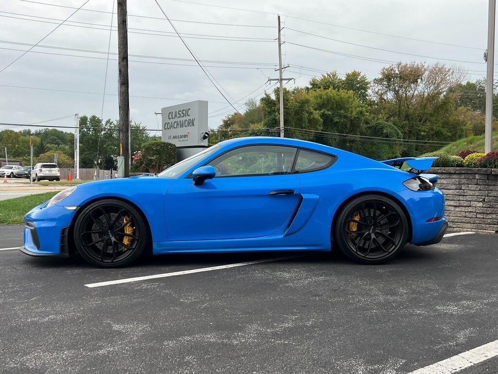 2022 Porsche Cayman GT4 photo 4