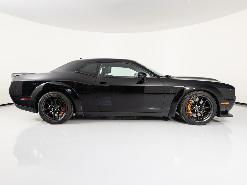 2023 Dodge Challenger SRT - Photo 8