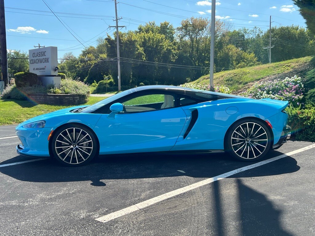 2023 Mclaren GT photo 2