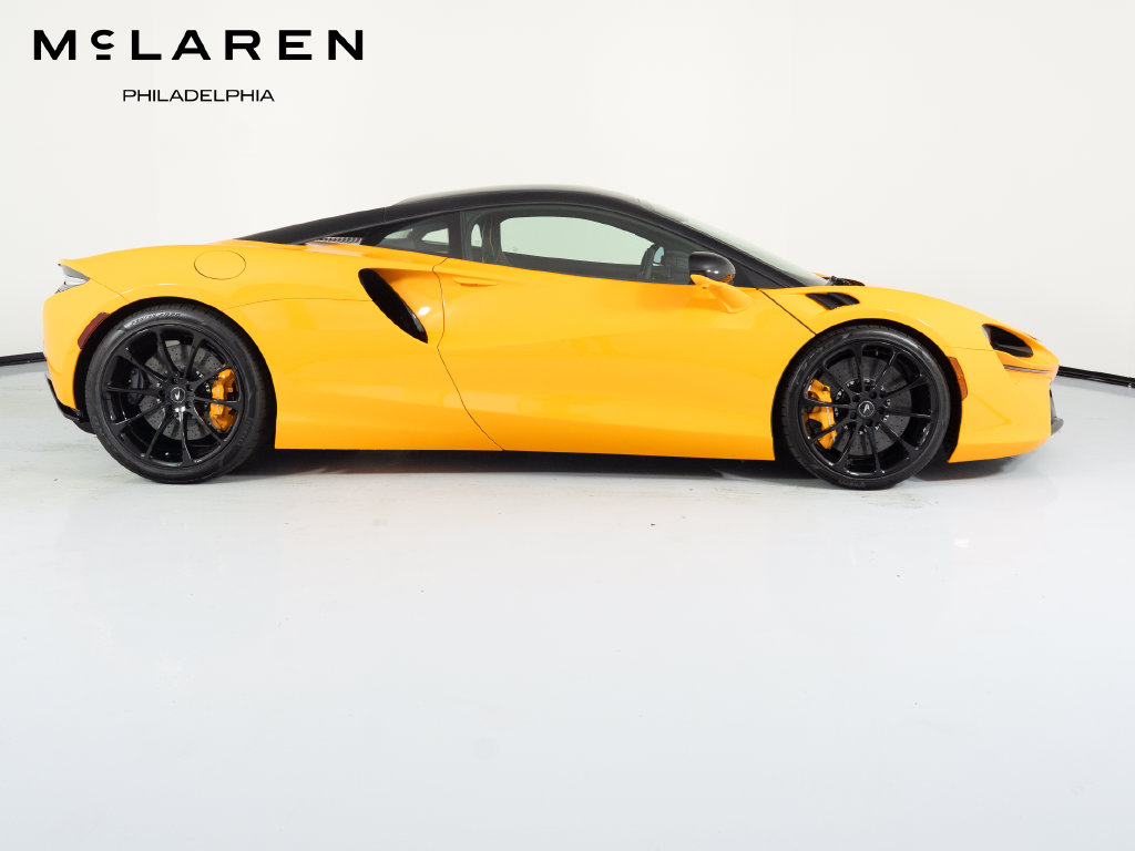 New 2027 McLaren Artura Coupe Coupe