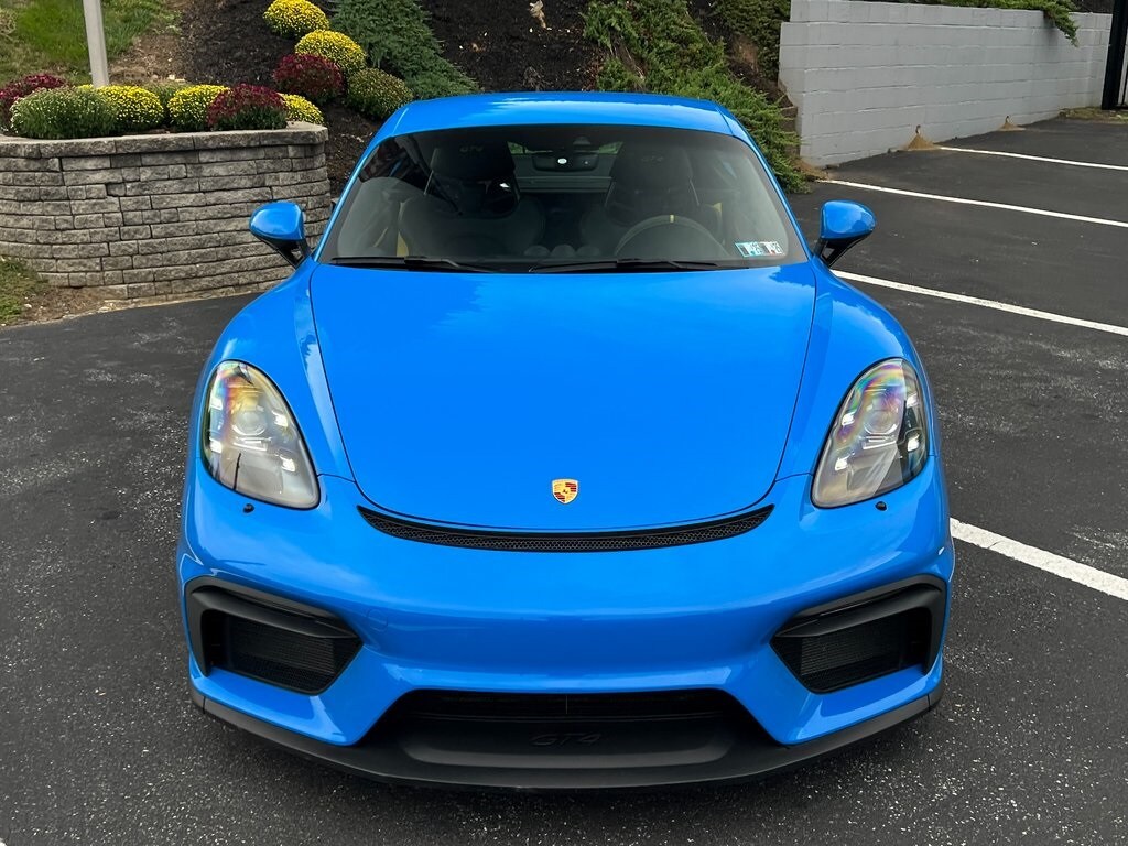 2022 Porsche Cayman GT4 photo 2