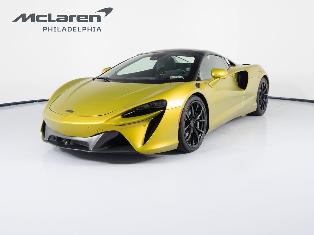 New 2025 McLaren Artura Coupe