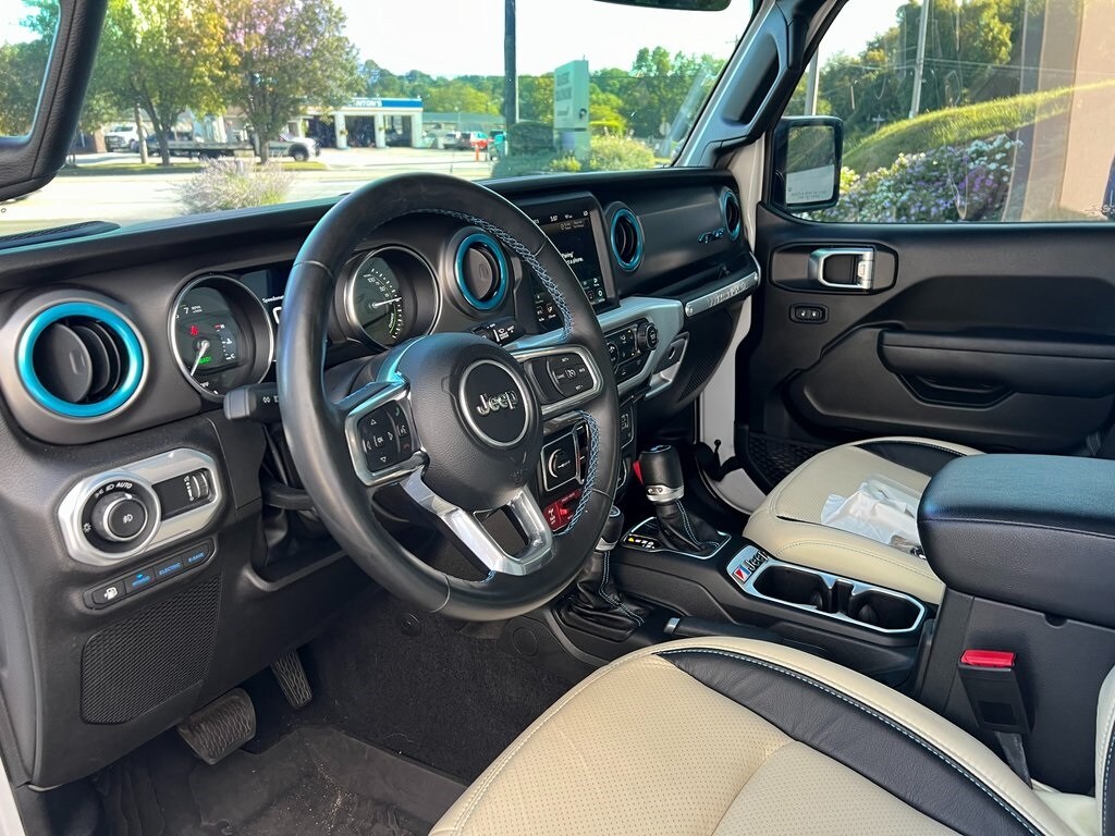 2023 Jeep Wrangler 4xe Rubicon photo 4