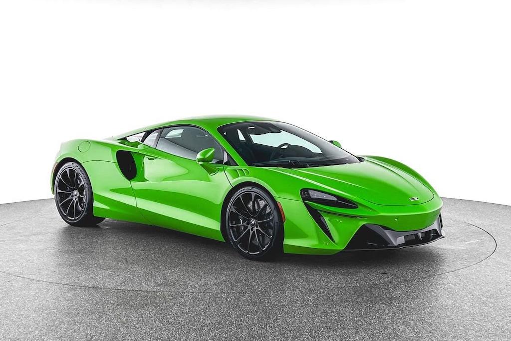New 2025 McLaren Artura Coupe