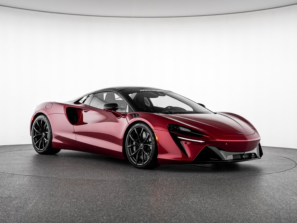 2025 McLaren Artura
