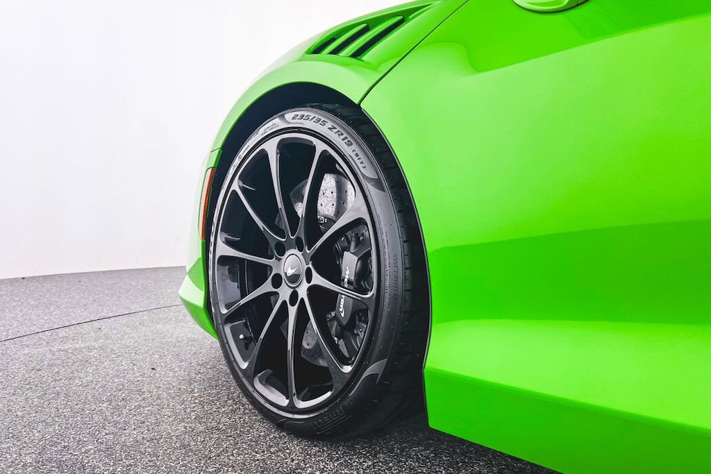 New 2025 McLaren Artura Coupe