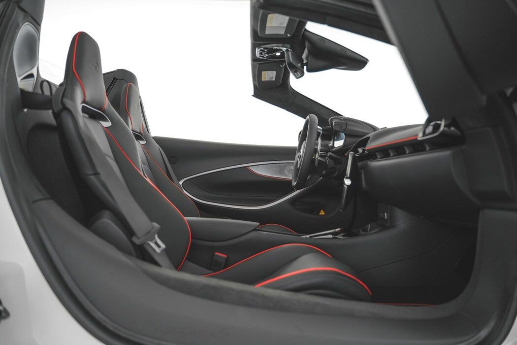 2025 McLaren Artura Vision - Photo 36