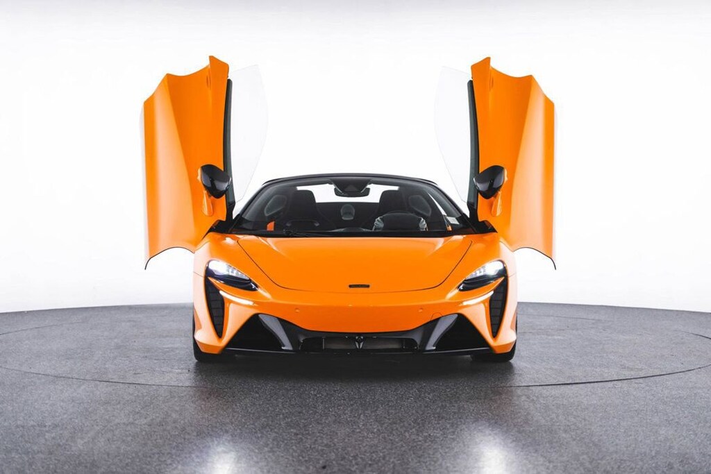 New 2025 McLaren Artura Performance Coupe