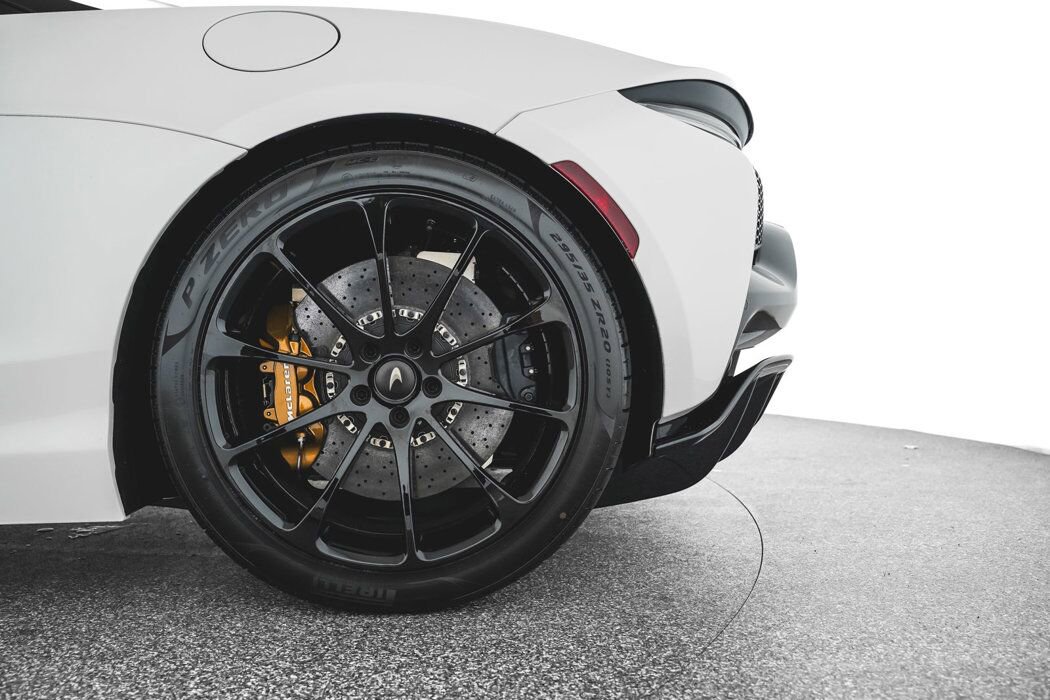 2025 McLaren Artura - Photo 46