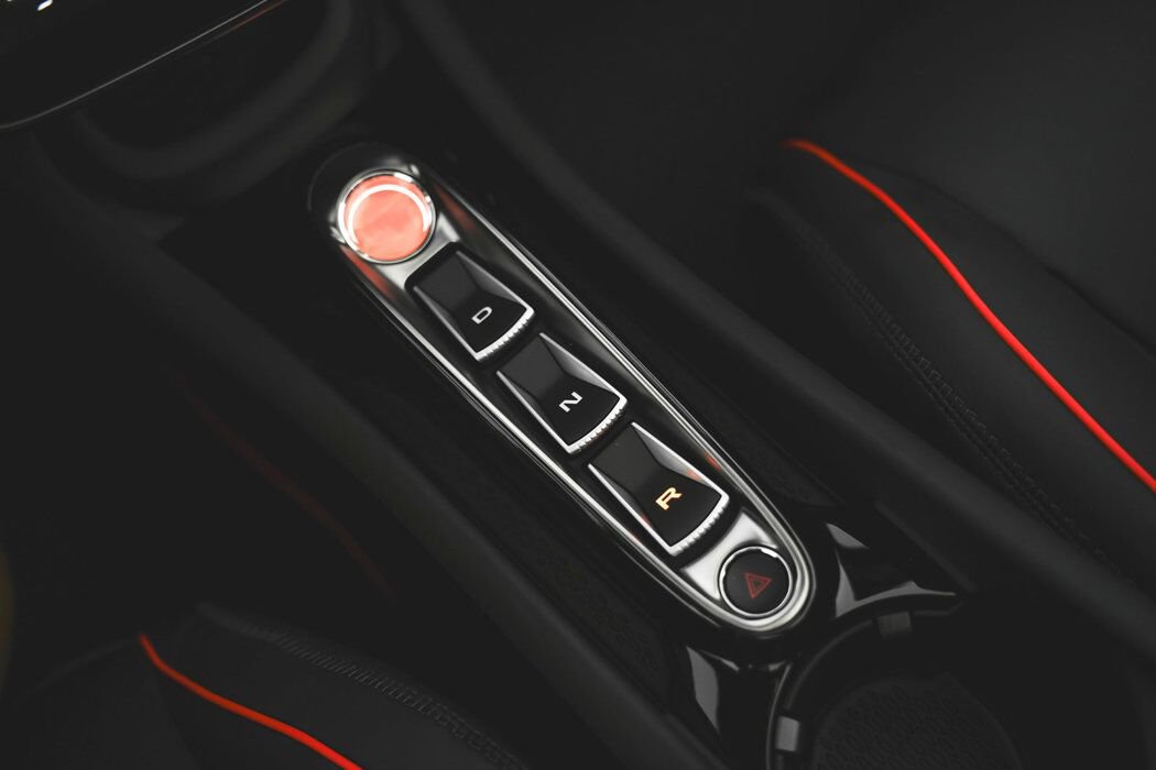 2025 McLaren Artura Vision - Photo 13