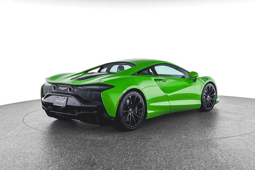 New 2025 McLaren Artura Coupe