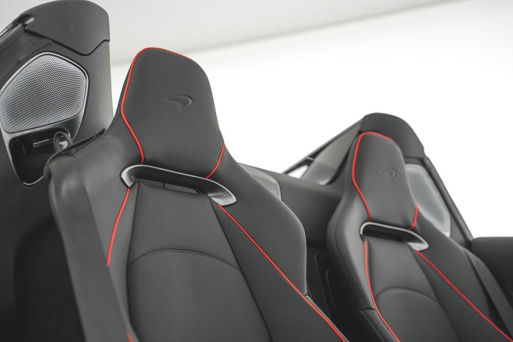 2025 McLaren Artura - Photo 35