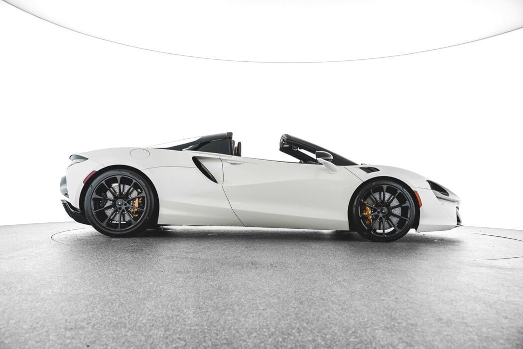 2025 McLaren Artura - Photo 43