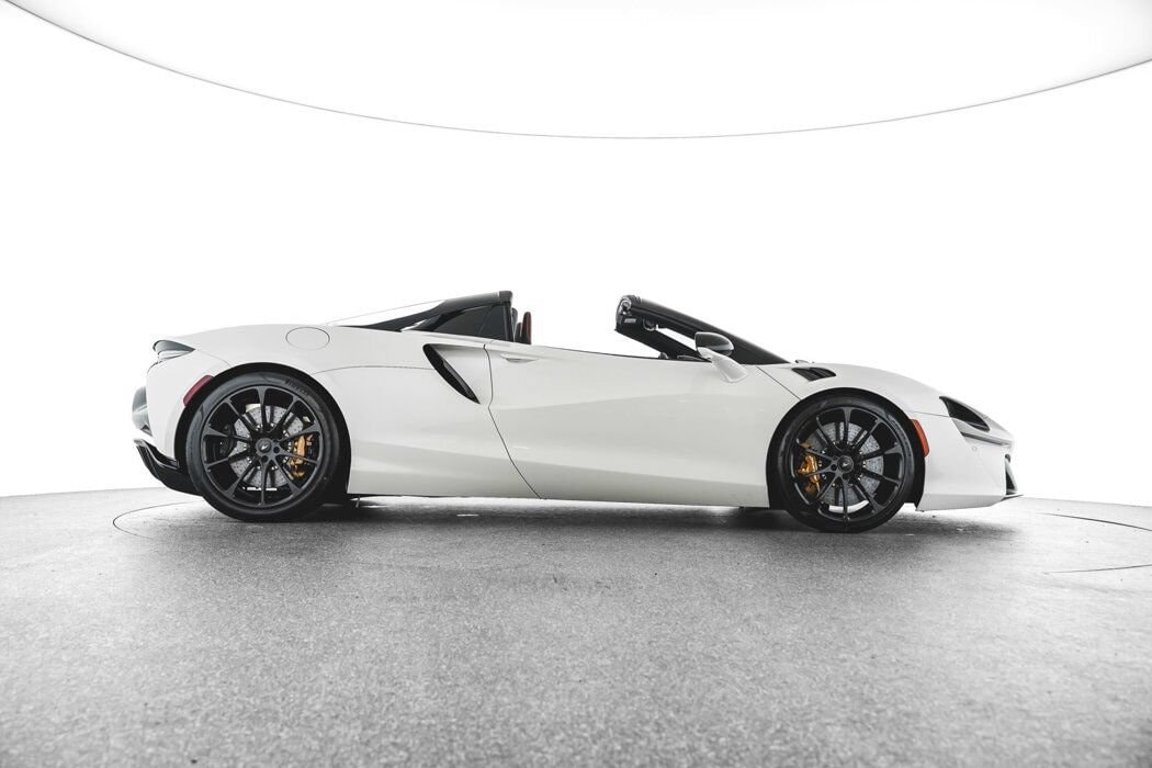 2025 McLaren Artura Vision - Photo 43