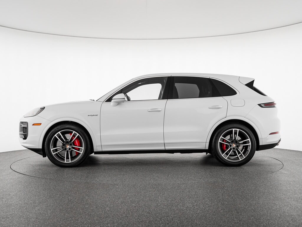 Used 2024 Porsche Cayenne Turbo E-Hybrid Turbo E-Hybrid AWD